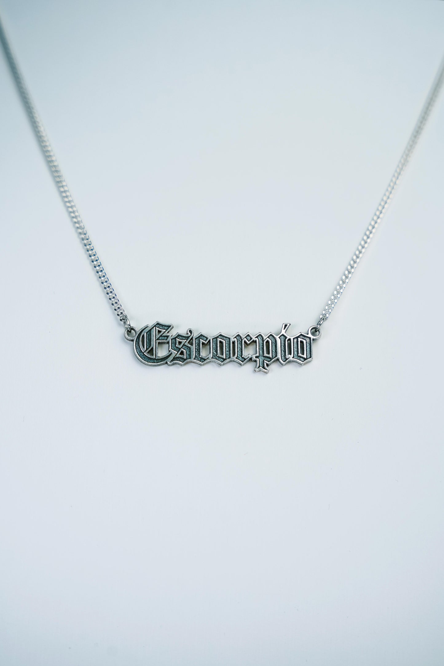 Collar Escorpio - 99.9% Plata pura