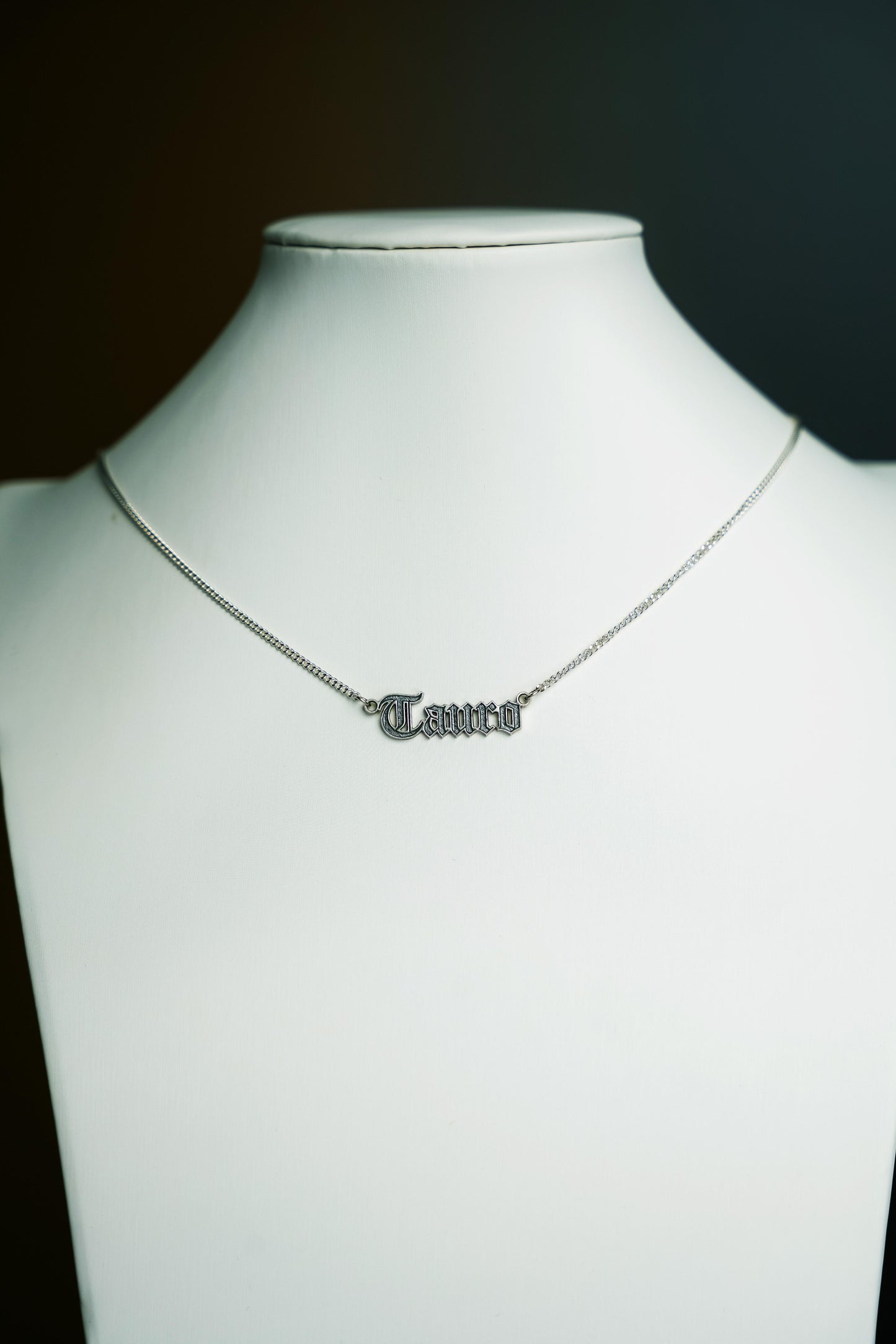 Collar Tauro - 99.9% Plata pura